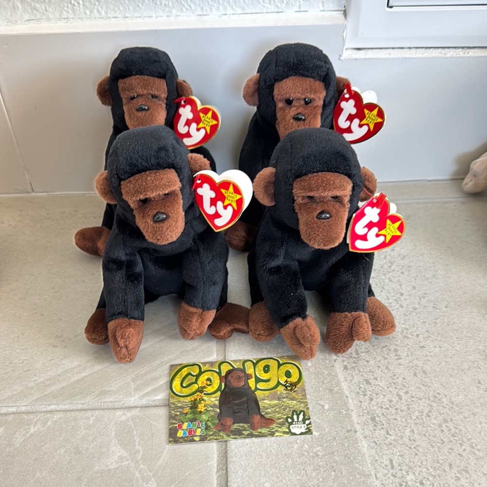 Ty “Congo” style 4160 4 Beanie Babies and one collectors Artist’s Proof Card
